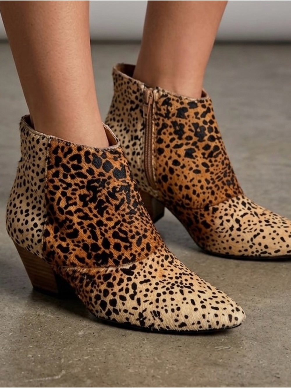 Chic Leopard Print Ankle Boots